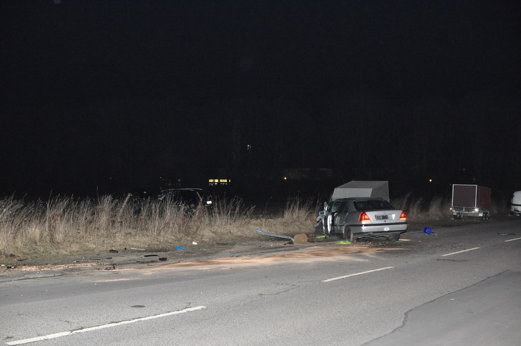 VU mit Fahrerflucht Koeln Loevenich P03.JPG